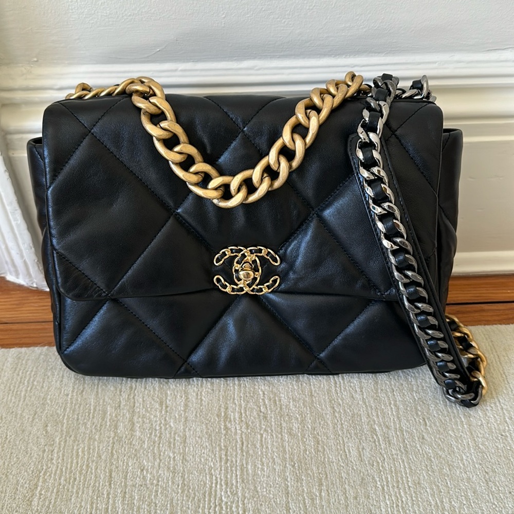 Quilted Large Chanel 19 Flap Black -- 2023
